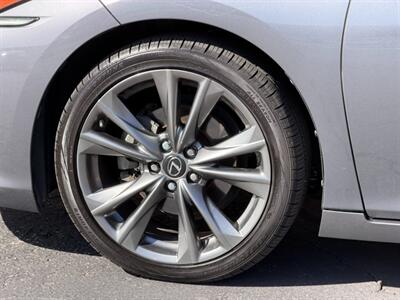 2019 Lexus ES 350 F SPORT   - Photo 35 - St. George, UT 84770-2625