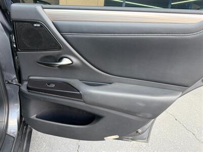 2019 Lexus ES 350 F SPORT   - Photo 46 - St. George, UT 84770-2625