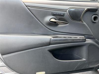 2019 Lexus ES 350 F SPORT   - Photo 42 - St. George, UT 84770-2625