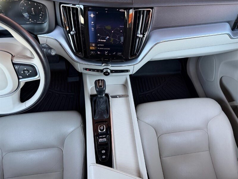 2020 Volvo XC60 T6 Momentum - Photo 44 - St. George, UT 84770-2625