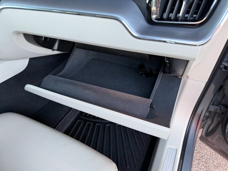 2020 Volvo XC60 T6 Momentum - Photo 45 - St. George, UT 84770-2625