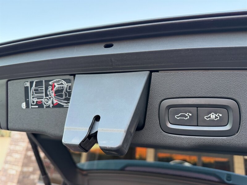 2020 Volvo XC60 T6 Momentum - Photo 43 - St. George, UT 84770-2625