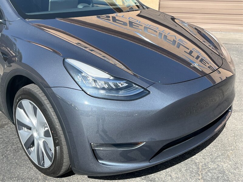 2023 Tesla Model Y Long Range - Photo 5 - St. George, UT 84770-2625