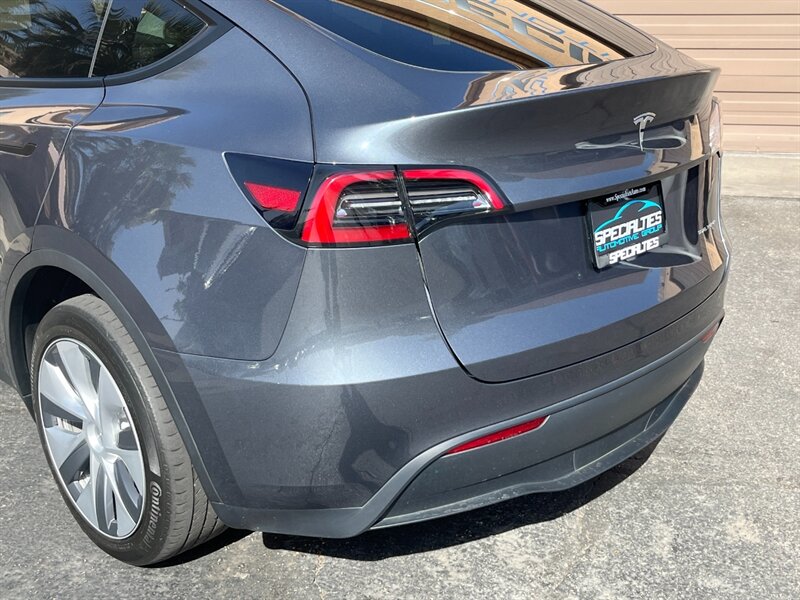 2023 Tesla Model Y Long Range - Photo 7 - St. George, UT 84770-2625