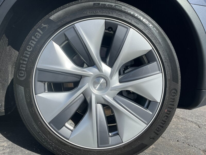 2023 Tesla Model Y Long Range - Photo 23 - St. George, UT 84770-2625