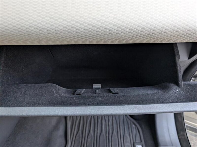 2021 Land Rover Range Rover Velar P250 R-Dynamic S - Photo 30 - Bountiful, UT 84010