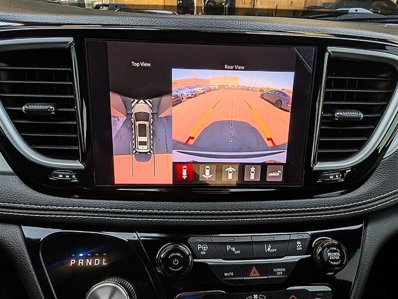 2023 Chrysler Pacifica Plug-In Hybrid Limited - Photo 24 - Bountiful, UT 84010