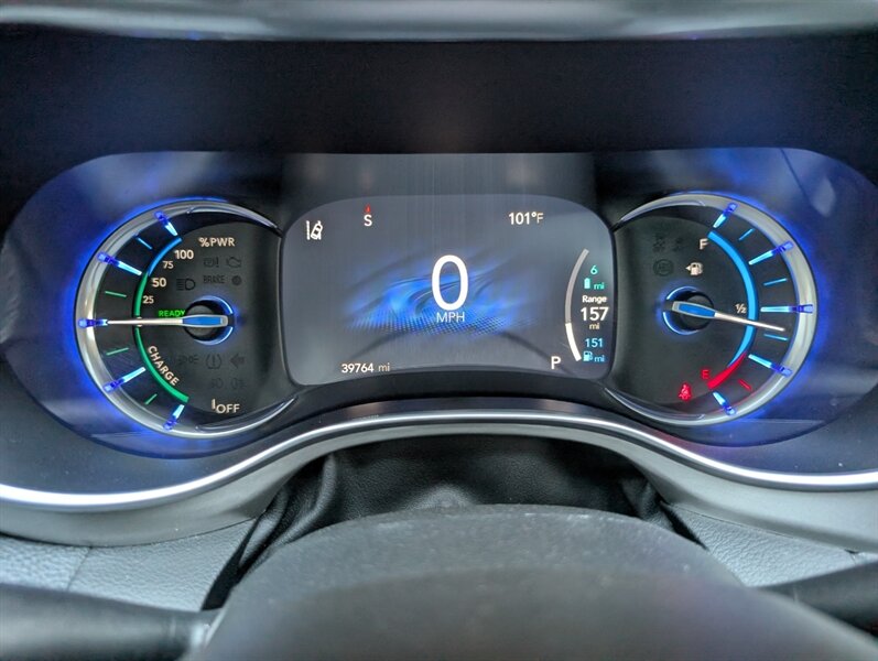 2023 Chrysler Pacifica Plug-In Hybrid Limited - Photo 19 - Bountiful, UT 84010
