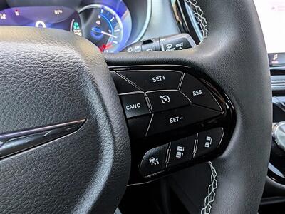 2023 Chrysler Pacifica Plug-In Hybrid Limited - Photo 22 - Bountiful, UT 84010