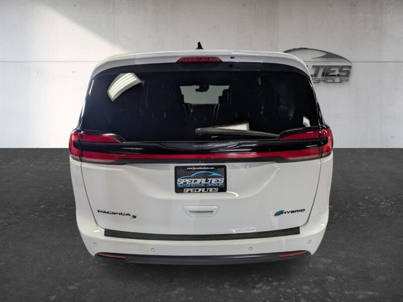2023 Chrysler Pacifica Plug-In Hybrid Limited - Photo 9 - Bountiful, UT 84010