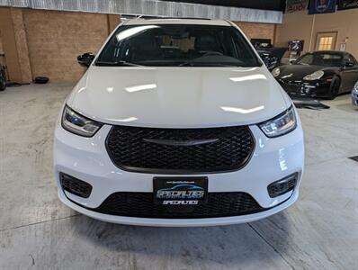 2023 Chrysler Pacifica Plug-In Hybrid Limited - Photo 6 - Bountiful, UT 84010