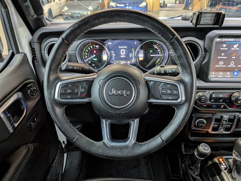 2023 Jeep Wrangler Sahara 4xe - Photo 19 - Bountiful, UT 84010