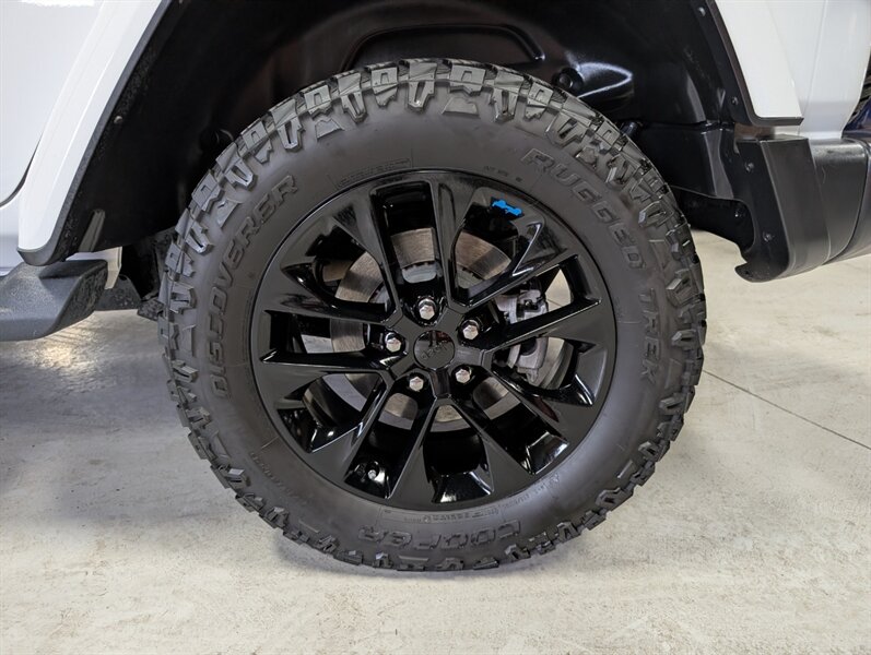 2023 Jeep Wrangler Sahara 4xe - Photo 14 - Bountiful, UT 84010