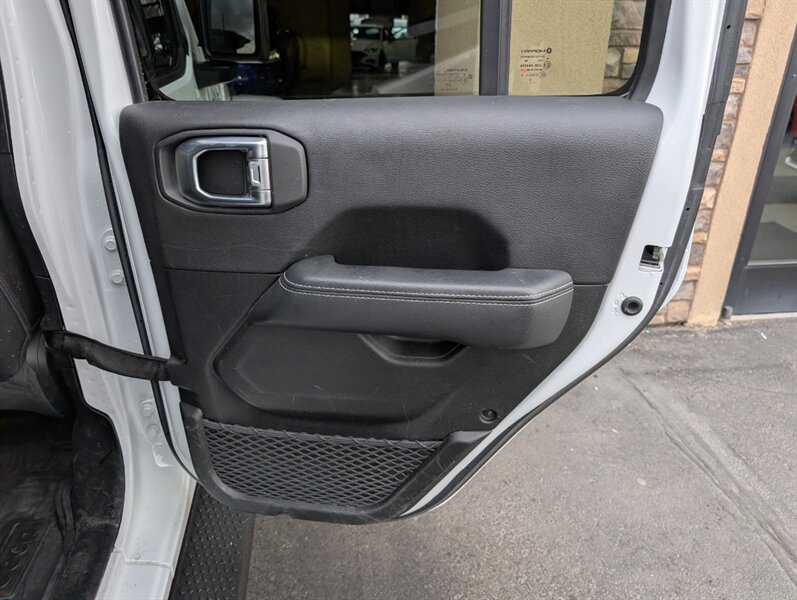 2023 Jeep Wrangler Sahara 4xe - Photo 28 - Bountiful, UT 84010