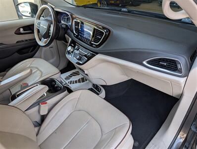 2017 Chrysler Pacifica Limited - Photo 4 - Bountiful, UT 84010