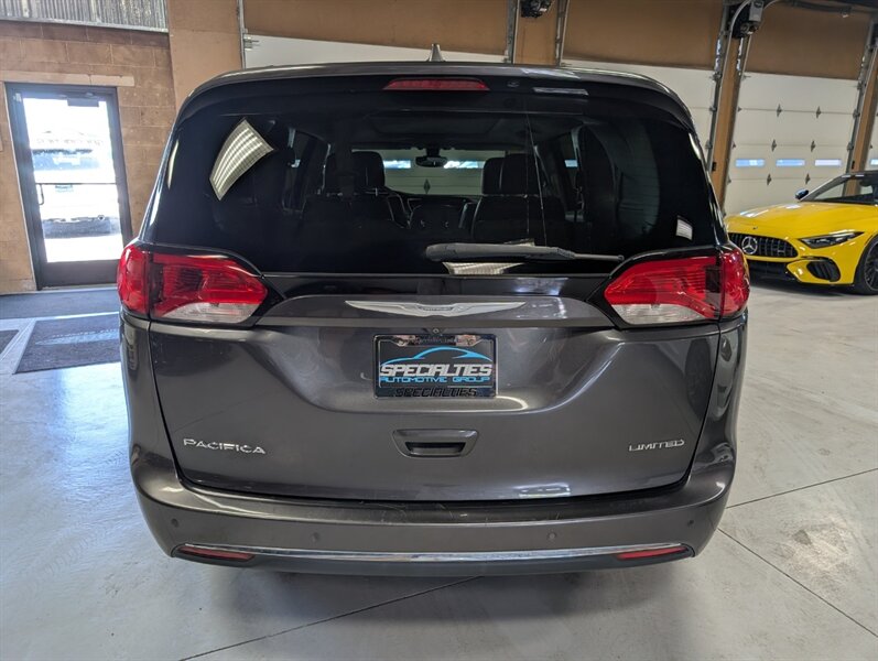2017 Chrysler Pacifica Limited - Photo 9 - Bountiful, UT 84010