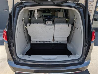2017 Chrysler Pacifica Limited - Photo 33 - Bountiful, UT 84010