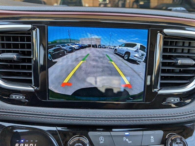 2017 Chrysler Pacifica Limited - Photo 24 - Bountiful, UT 84010