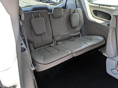 2017 Chrysler Pacifica Limited   - Photo 30 - Bountiful, UT 84010
