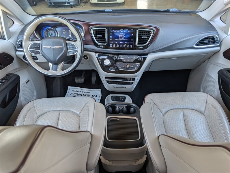 2017 Chrysler Pacifica Limited - Photo 3 - Bountiful, UT 84010