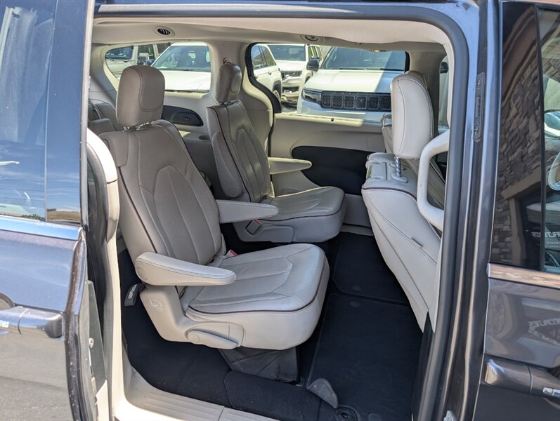 2017 Chrysler Pacifica Limited - Photo 29 - Bountiful, UT 84010