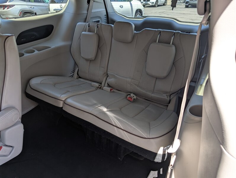 2017 Chrysler Pacifica Limited - Photo 26 - Bountiful, UT 84010