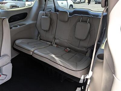 2017 Chrysler Pacifica Limited   - Photo 26 - Bountiful, UT 84010