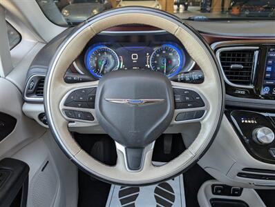 2017 Chrysler Pacifica Limited - Photo 19 - Bountiful, UT 84010