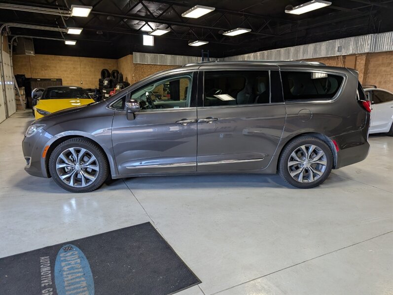 2017 Chrysler Pacifica Limited - Photo 7 - Bountiful, UT 84010