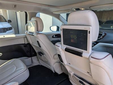 2017 Chrysler Pacifica Limited - Photo 31 - Bountiful, UT 84010
