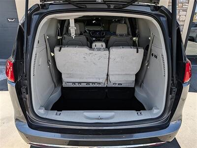 2017 Chrysler Pacifica Limited   - Photo 33 - Bountiful, UT 84010