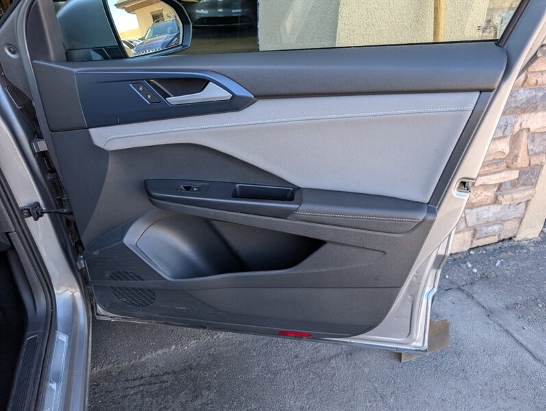 2024 Volkswagen Taos SE - Photo 30 - Bountiful, UT 84010