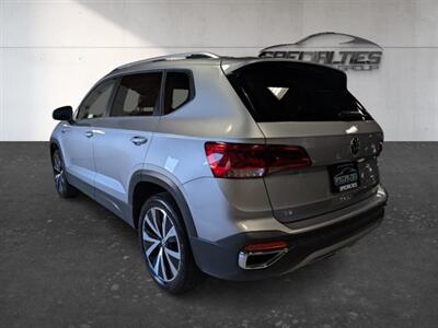 2024 Volkswagen Taos SE   - Photo 8 - Bountiful, UT 84010