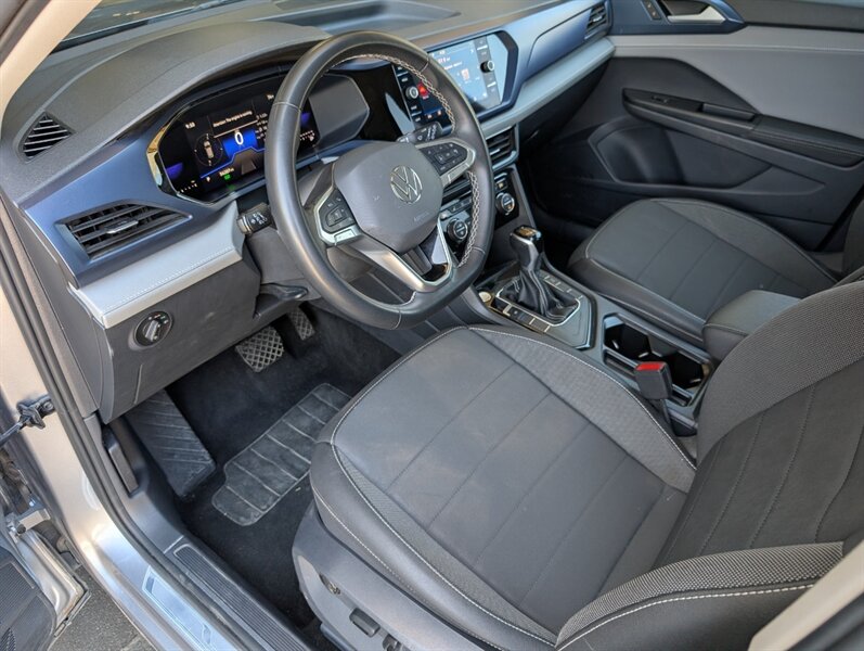 2024 Volkswagen Taos SE - Photo 2 - Bountiful, UT 84010