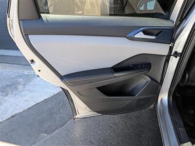 2024 Volkswagen Taos SE   - Photo 25 - Bountiful, UT 84010