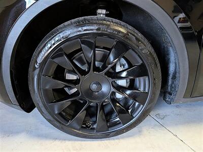 2023 Tesla Model Y Long Range 7-Passenger w/ Hardware 4 & Acceleration Boost - Photo 15 - Bountiful, UT 84010