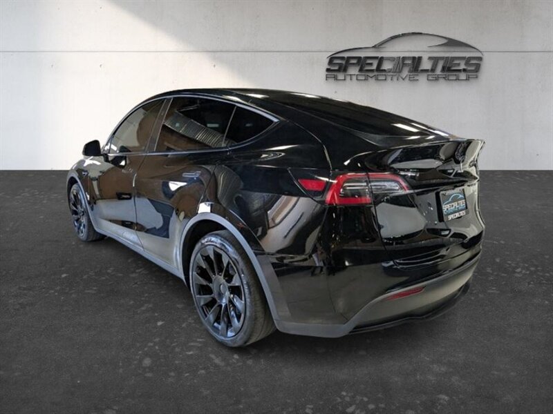 2023 Tesla Model Y Long Range 7-Passenger w/ Hardware 4 & Acceleration Boost - Photo 8 - Bountiful, UT 84010