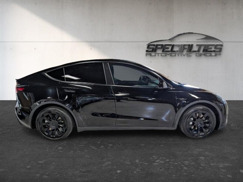 2023 Tesla Model Y Long Range 7-Passenger w/ Hardware 4 & Acceleration Boost - Photo 11 - Bountiful, UT 84010