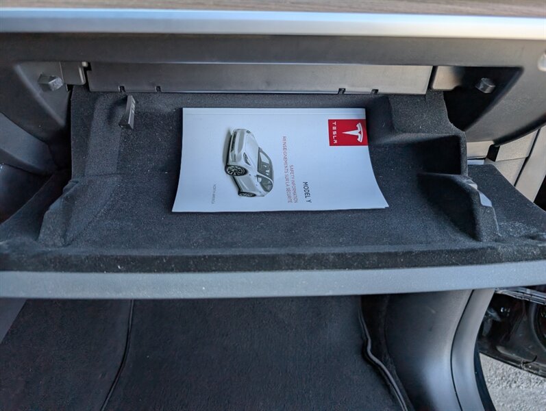 2023 Tesla Model Y Long Range 7-Passenger + Hardware 4 & Acceleration Boost - Photo 32 - Bountiful, UT 84010