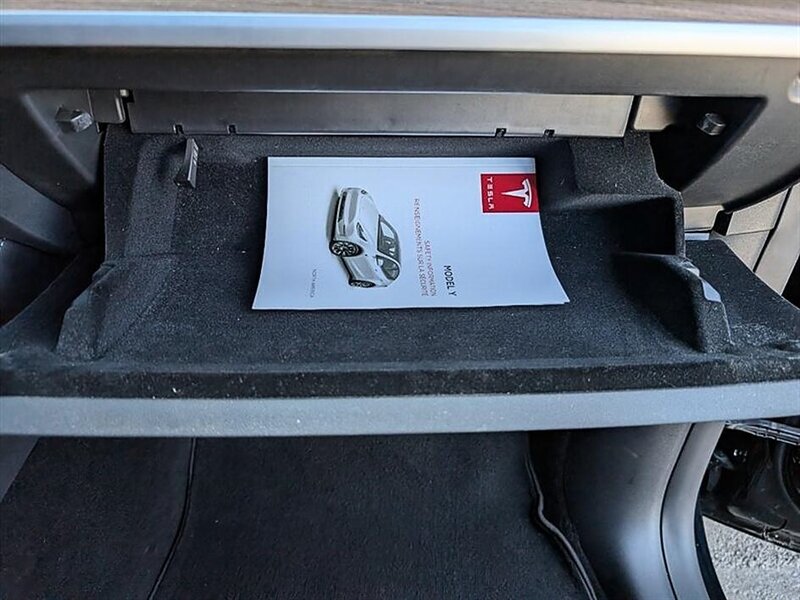 2023 Tesla Model Y Long Range 7-Passenger w/ Hardware 4 & Acceleration Boost - Photo 32 - Bountiful, UT 84010