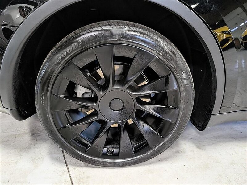 2023 Tesla Model Y Long Range 7-Passenger w/ Hardware 4 & Acceleration Boost - Photo 13 - Bountiful, UT 84010