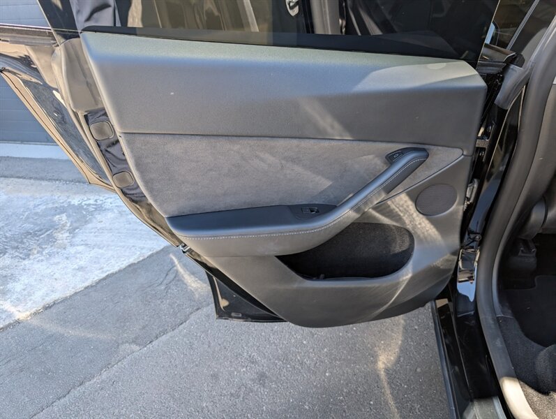 2023 Tesla Model Y Long Range 7-Passenger + Hardware 4 & Acceleration Boost - Photo 23 - Bountiful, UT 84010