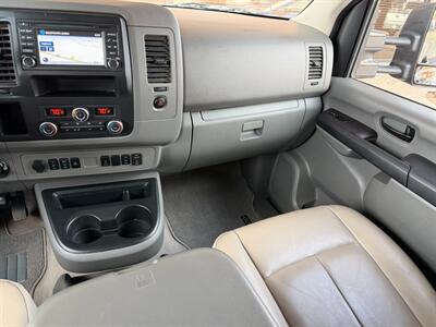 2018 Nissan NV 3500 HD SL *4X4*   - Photo 18 - St. George, UT 84770-2625
