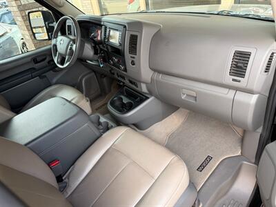 2018 Nissan NV 3500 HD SL *4X4*   - Photo 7 - St. George, UT 84770-2625