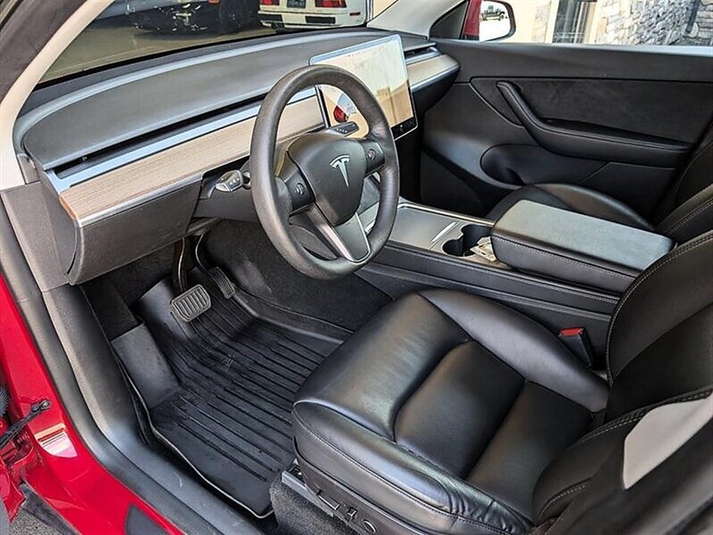 2021 Tesla Model Y Long Range 7-Passenger FSD Capable - Photo 2 - Bountiful, UT 84010