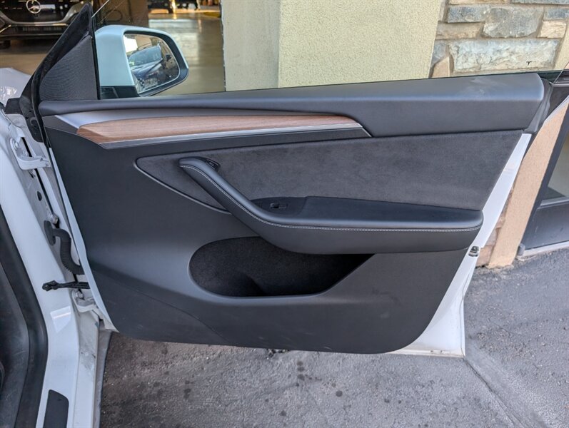 2023 Tesla Model Y Long Range - Photo 31 - Bountiful, UT 84010