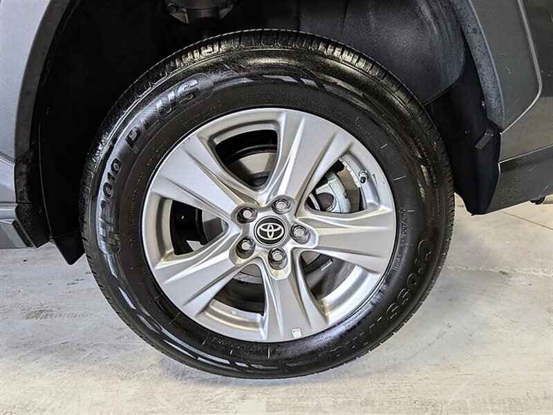 2024 Toyota RAV4 Hybrid LE - Photo 14 - Bountiful, UT 84010