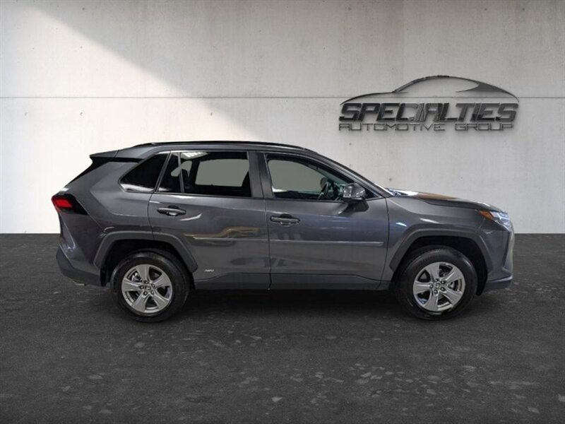 2024 Toyota RAV4 Hybrid LE - Photo 11 - Bountiful, UT 84010
