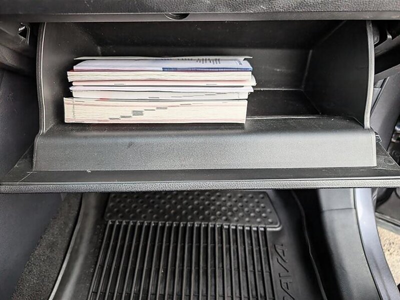2024 Toyota RAV4 Hybrid LE - Photo 31 - Bountiful, UT 84010