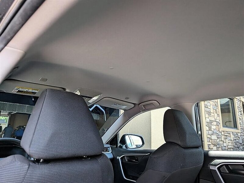 2024 Toyota RAV4 Hybrid LE - Photo 27 - Bountiful, UT 84010